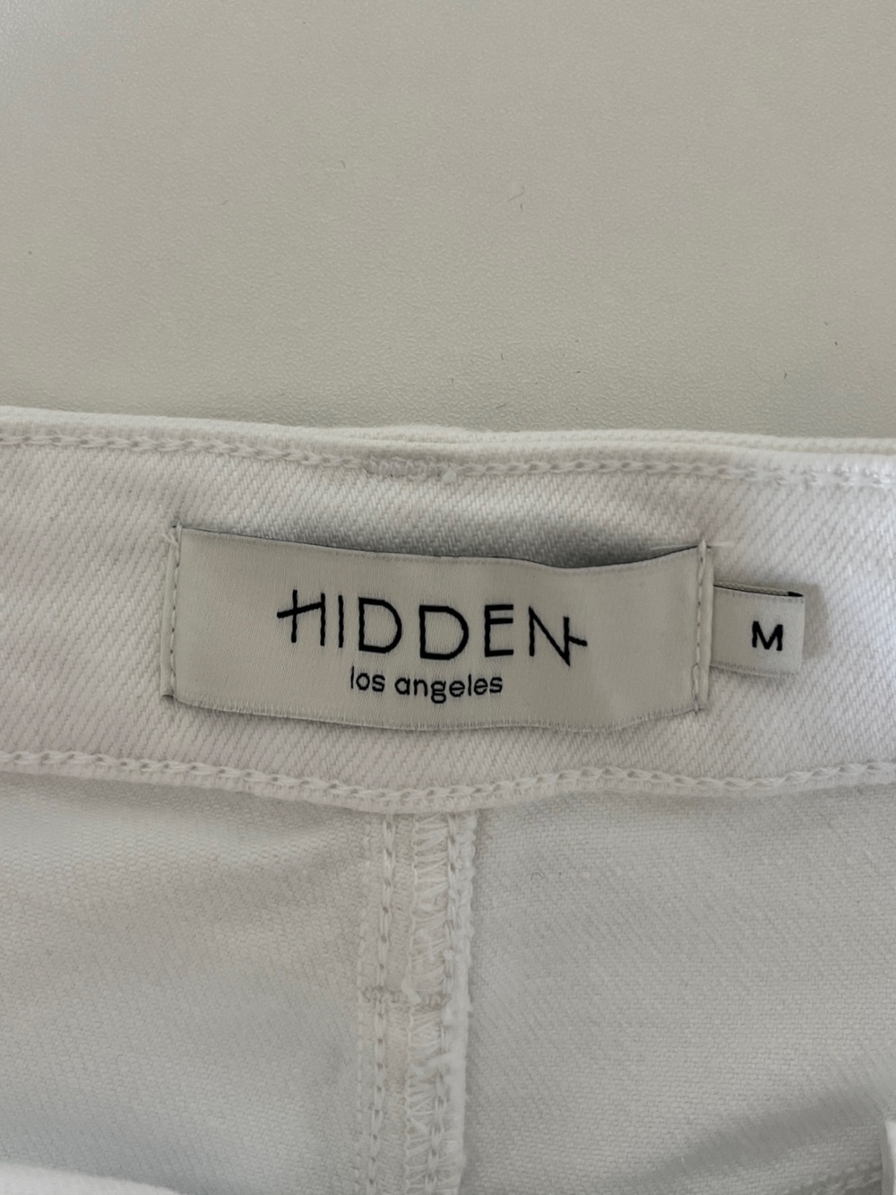 Hidden Jeans Ava High Rise A-Line White Denim Shorts Raw Hem NWT Medium - Picture 7 of 7